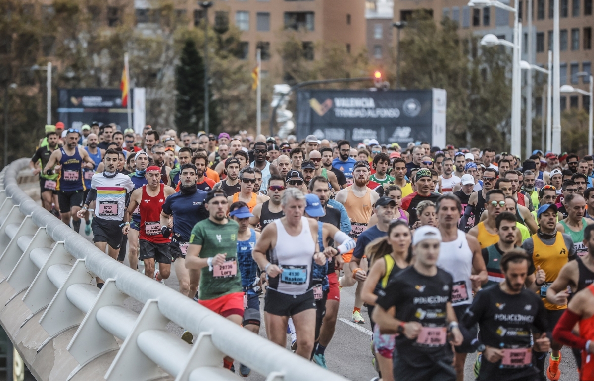 Los hoteles de la ciudad de València cuelgan el cartel de lleno técnico con el maratón