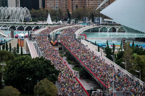 El espectáculo de la Maratón de Valencia, por À Punt