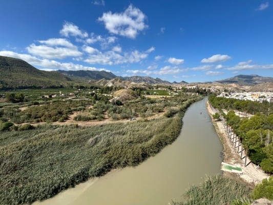 La Comunidad concede 250.000 euros a Blanca para construir una pasarela peatonal sobre el río Segura 