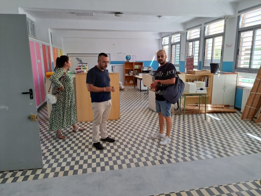 Benlloch visita la puesta a punto de los dos colegios en obras en Vila-real antes del inicio de curso