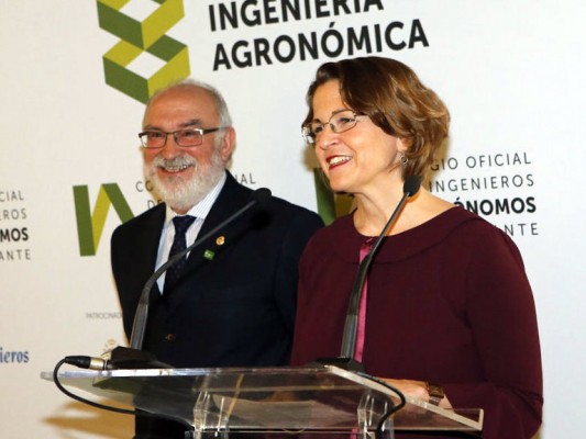 Cebrián urge a contratar funcionarios ante el riesgo de perder 200 millones en ayudas europeas