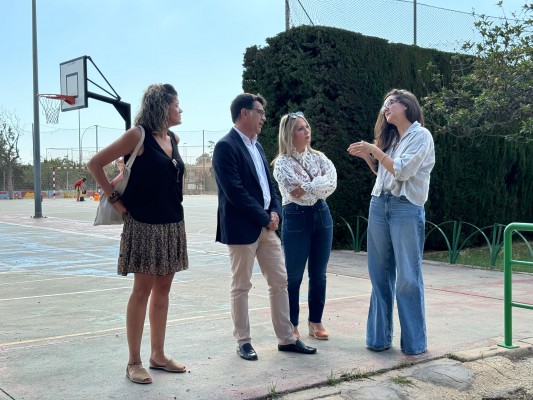 San Vicente acomete 30 intervenciones para la puesta a punto de los colegios en el inicio de curso