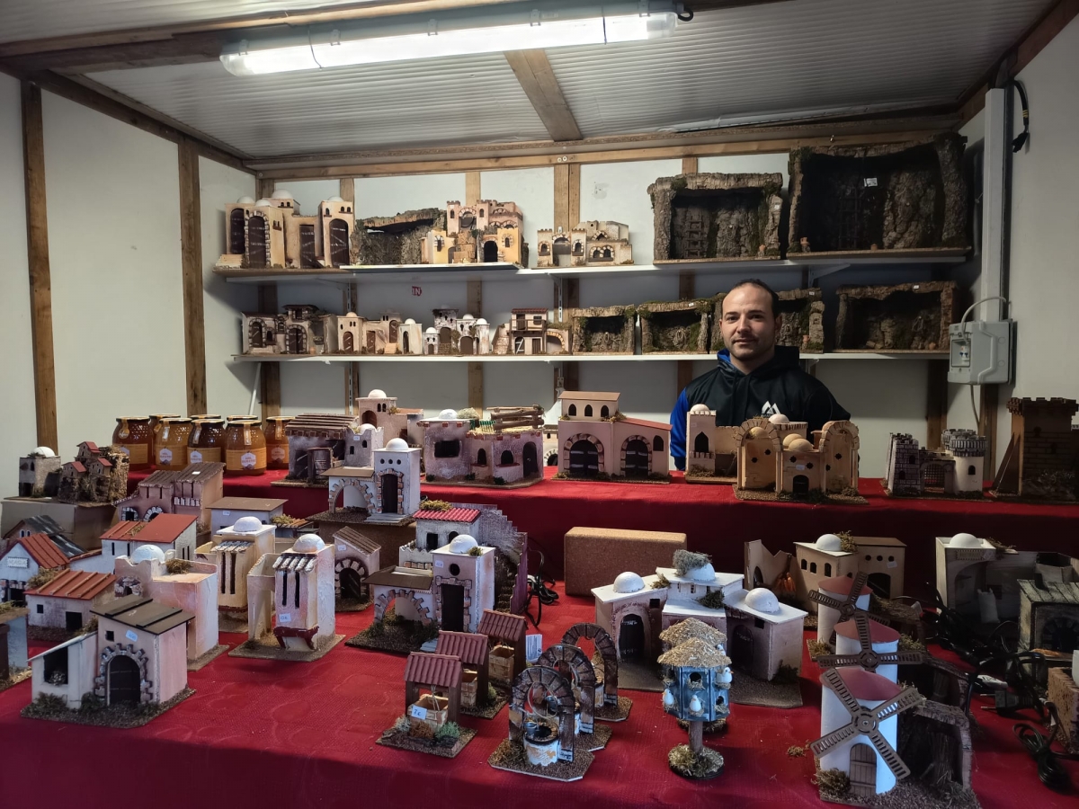 El suro de la Serra d'Espadà dona vida als betlems, la tradició centenària de Nadal