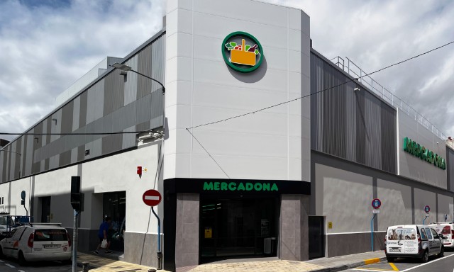 Mercadona reabre el supermercado de Alonso Cano en Alicante tras se reforma por 3,8 millones