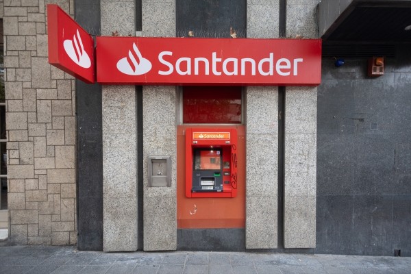 Santander compra Webster Bank en EEUU por 12.200 millones de dólares