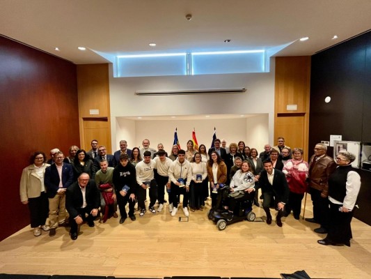 Crevillent conmemora el Día de la Constitución con un acto dedicado a los jóvenes y a la defensa del Estado de Derecho