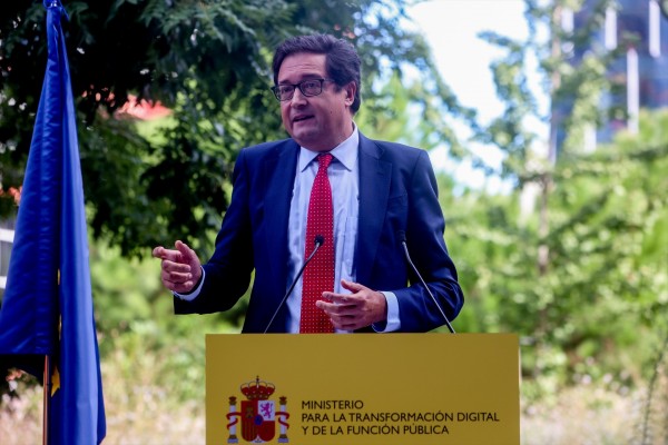 Óscar López asume las riendas de Transformación Digital y buscará impulsar la IA y la Función Pública
