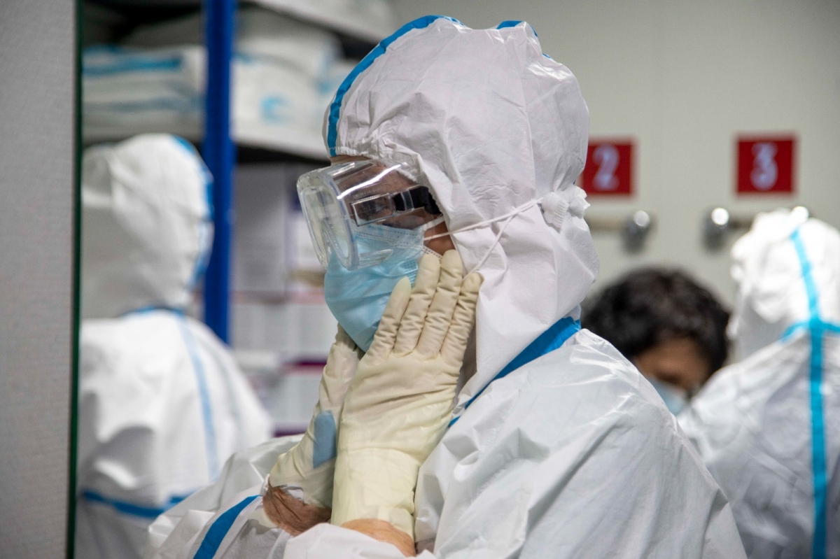 La mascarilla vuelve mañana a hospitales y centros de salud de toda la Región ante el repunte de la gripe