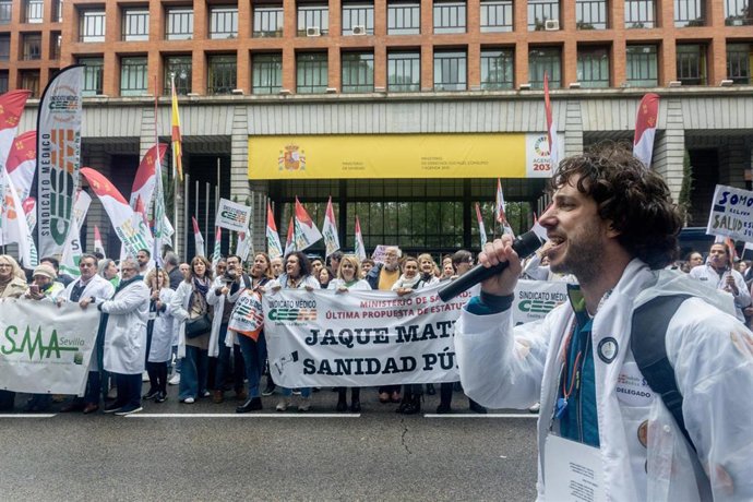 Estatuto Marco, Ley del Medicamento y políticas antitabaco marcarán la agenda sanitaria en 2026