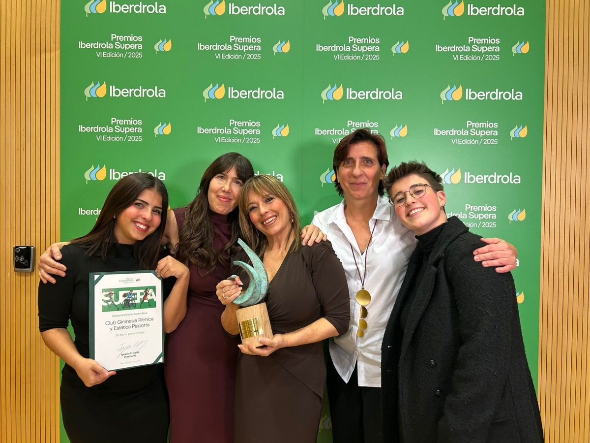 El Club de Gimnasia Rítmica y Estética de Paiporta recibe el premio Supera Base de Iberdrola. - Foto: AYUNTAMIENTO DE PAIPORTA