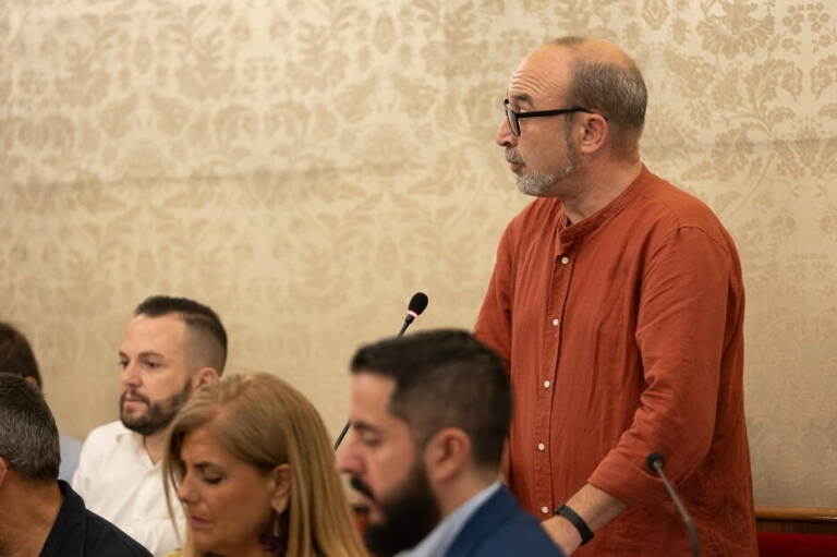 El portavoz municipal de EU Podem en Alicante, Manolo Copé. - Foto: RAFA MOLINA