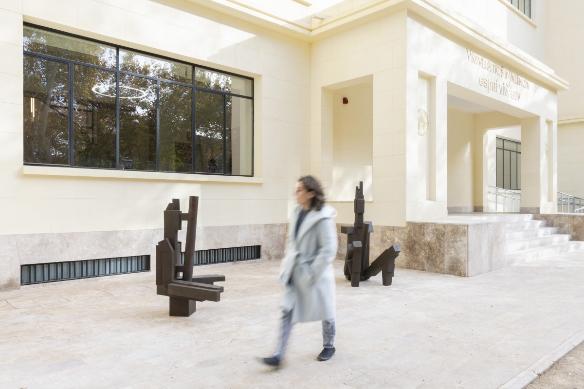 Fotos: El IVAM expone obras afectadas por la Dana en la UV