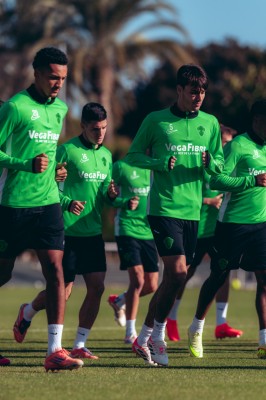 El Elche CF prepara la visita al Real Mallorca con las ausencias de Diang y André Silva