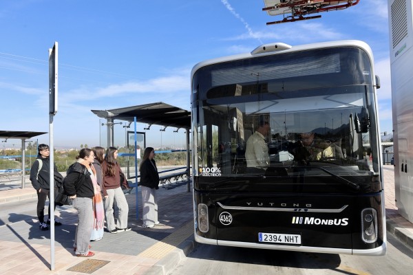El tranvibús prorroga su gratuidad hasta junio y Murcia suma 6.000 plazas de autobús en las líneas con más demanda