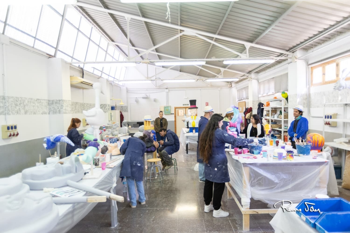 El taller de constructor de hogueras. - 