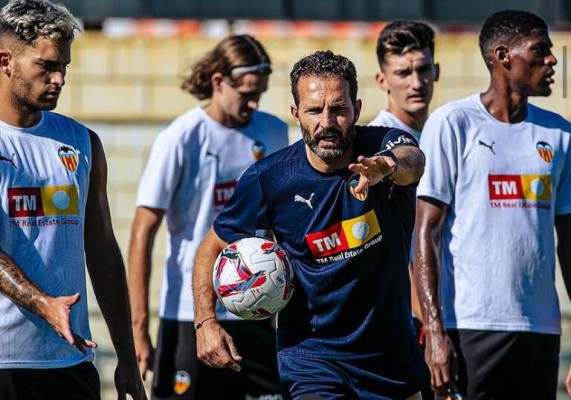 Del césped a la oficina: lecciones del fútbol sobre gestión de talento


