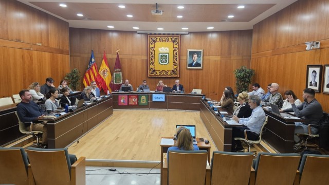 Calp acuerda solicitar al Ministerio una rotonda en el acceso sur en lugar de la pasarela sobre la N-332