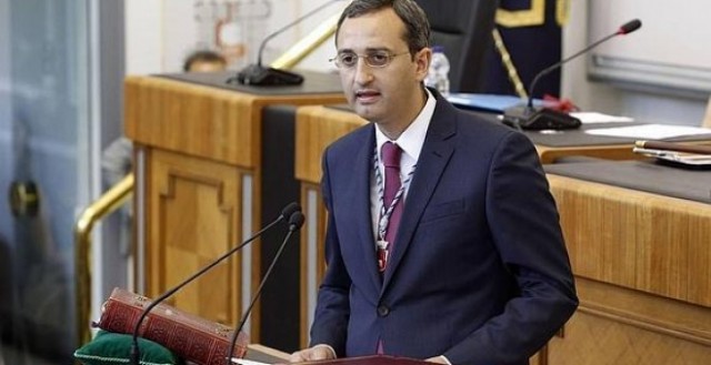Problemas para César Sánchez tras aprobar la Diputación un proyecto sobre terrenos expropiados a su suegra