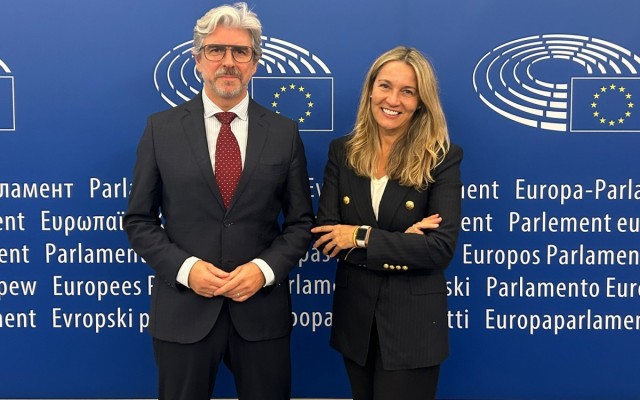 El Consell lleva a la UE el clamor de la cerámica ante el recorte en los derechos de emisiones 