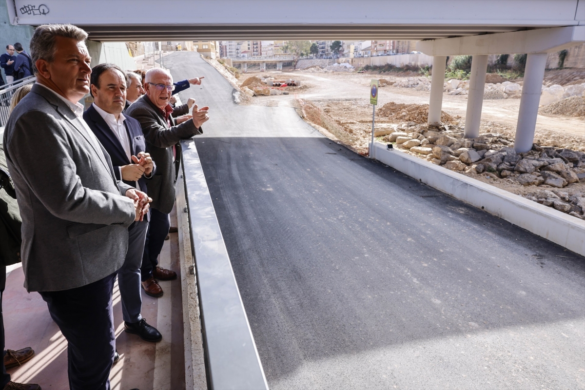 El presidente de la Generalitat, Juanfran Pérez Llorca, junto al conseller de Infraestructuras, Martínez Mus. - Foto: EP/ROBER SOLSONA El presidente de la Generalitat, Juanfran Pérez Llorca, junto al conseller de Infraestructuras, Martínez Mus.