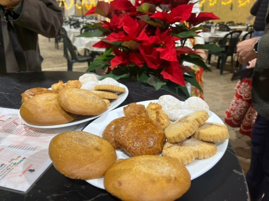 Abre la 'Taberna de la Navidad' en el Parque de los Perros con platos y dulces típicos de Murcia