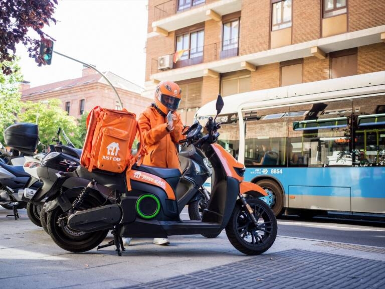 Just Eat España lanza la nueva vertical de electrónica con CeX, que incluye también productos de segunda mano