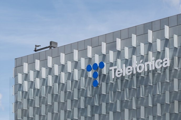 Telefónica baja un 9% el umbral mínimo del ERE en sus principales filiales para facilitar la voluntariedad