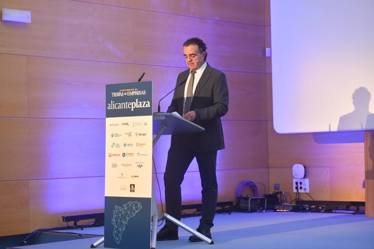 Miquel Gonzálvez en un momento de su intervención - Foto: RAFA MOLINA Miquel Gonzálvez en un momento de su intervención