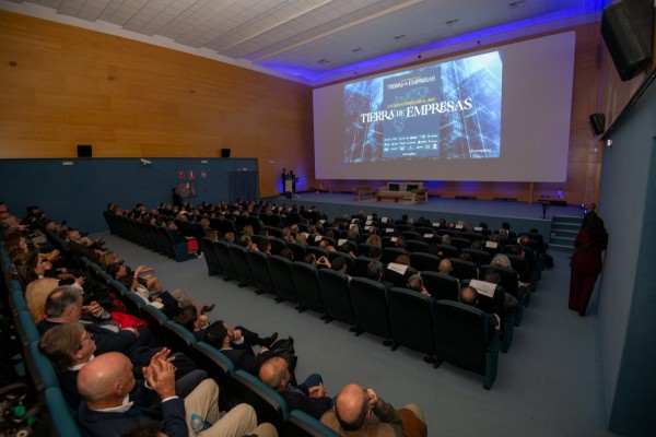 Así fue la presentación del Anuario Tierra de Empresas 2025 de Alicante Plaza