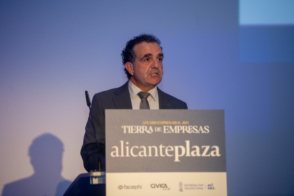 Miquel González: 