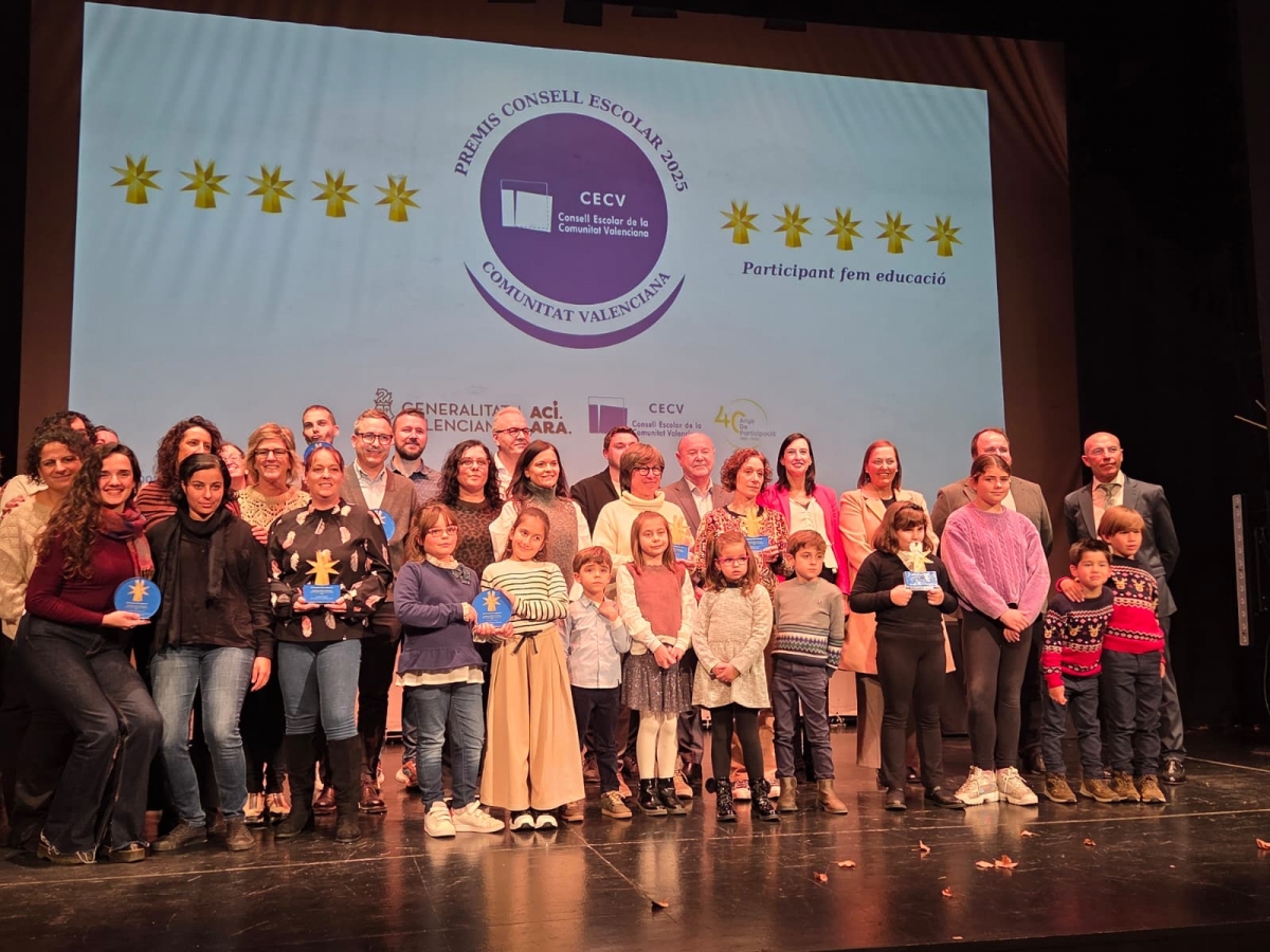 El Consell Escolar de la Comunitat premia en Castelló a los docentes del CEIP Guitarrista Tárrega