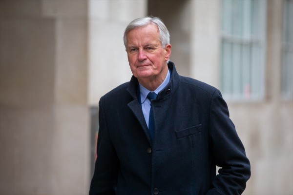Macron designa al ex comisario europeo Michel Barnier como nuevo primer ministro