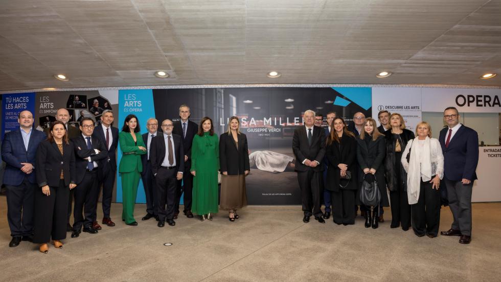 La consellera Carmen Ortí asiste al estreno de la ópera ‘Luisa Miller’ de Verdi en el Palau de les Arts - La consellera Carmen Ortí asiste al estreno de la ópera ‘Luisa Miller’ de Verdi en el Palau de les Arts
