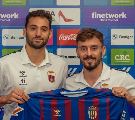 Iván Martos y Chico Geraldes consideran al Eldense un club 