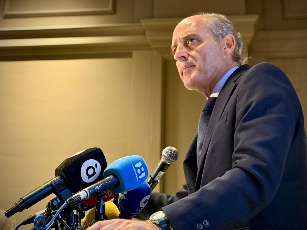 Camps presenta el equipo con el que quiere liderar el PPCV y ganar en 2027: 