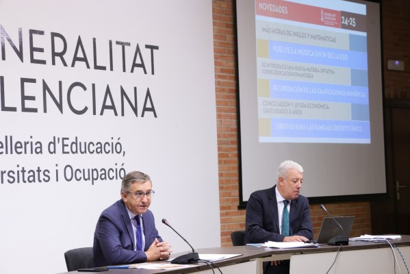 Rovira prevé que las consultas sobre la lengua base en centros educativos sean antes de Navidad