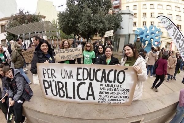Huelga educativa en Castellón: los sindicatos se movilizan contra el Consell y amenazan con un paro indefinido en mayo