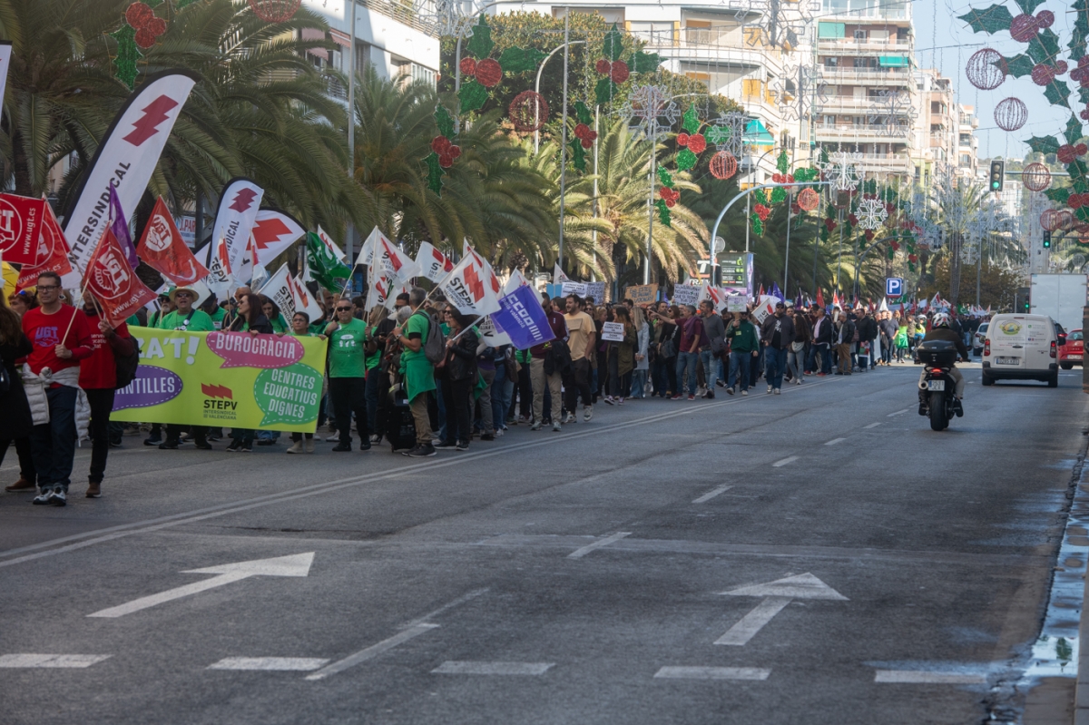 Las movilizaciones de la huelga de Educación en Alicante, en imágenes  