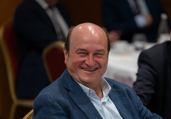 Telefónica nombra al expresidente del PNV Andoni Ortuzar nuevo consejero de Movistar Plus
