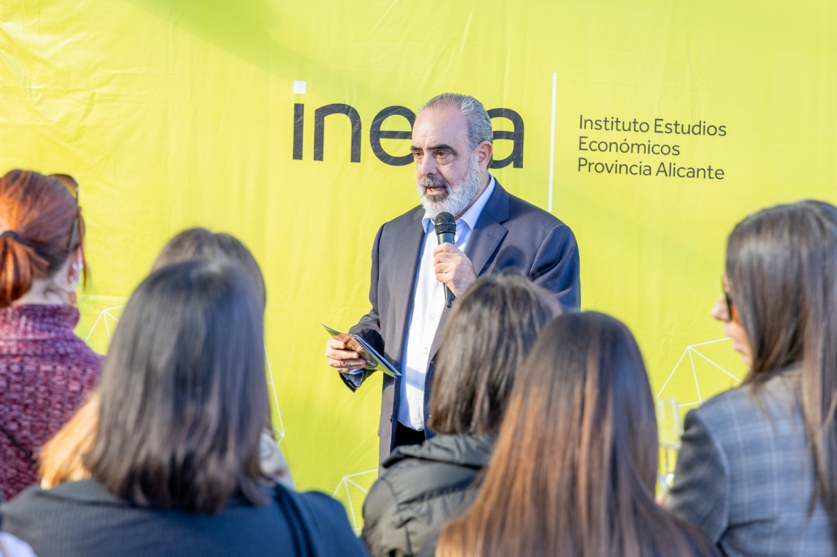 Ineca ampliará sus informes de coyuntura con las infraestructuras energéticas en 2026