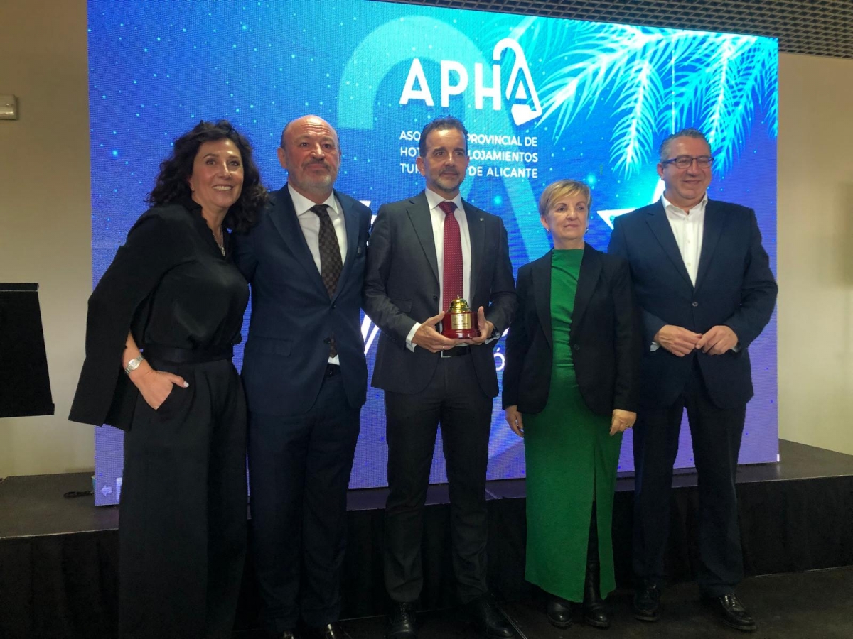 Cárceles, Castillo, Blanes, Cano y Pérez, en el cóctel de APHA. - 