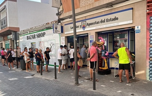 El Perolo ya calienta para dar el Gordo: fiesta para los vecinos y sorpresa especial este 2025