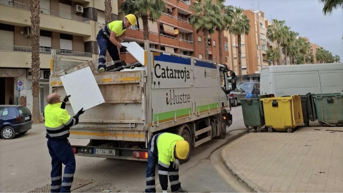 Catarroja triplica la tasa de basuras: se fija en 40 euros anuales, pero variará según el consumo de agua