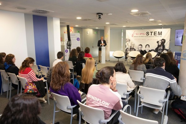 Espaitec reúne en una jornada a mujeres tecnólogas de empresas de Castellón con estudiantes de la UJI