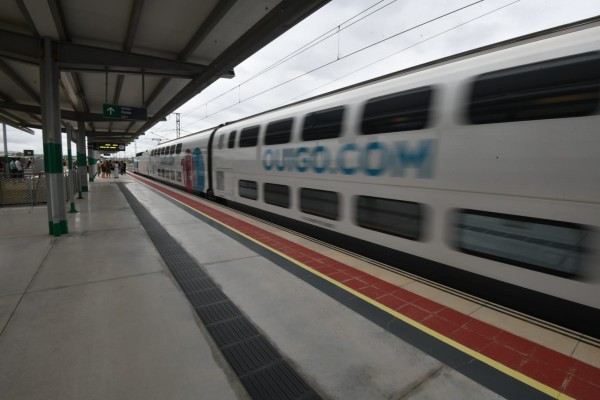 La Alta Velocidad 'low cost' privada llega a Elche con Ouigo: cuatro frecuencias diarias con Madrid
