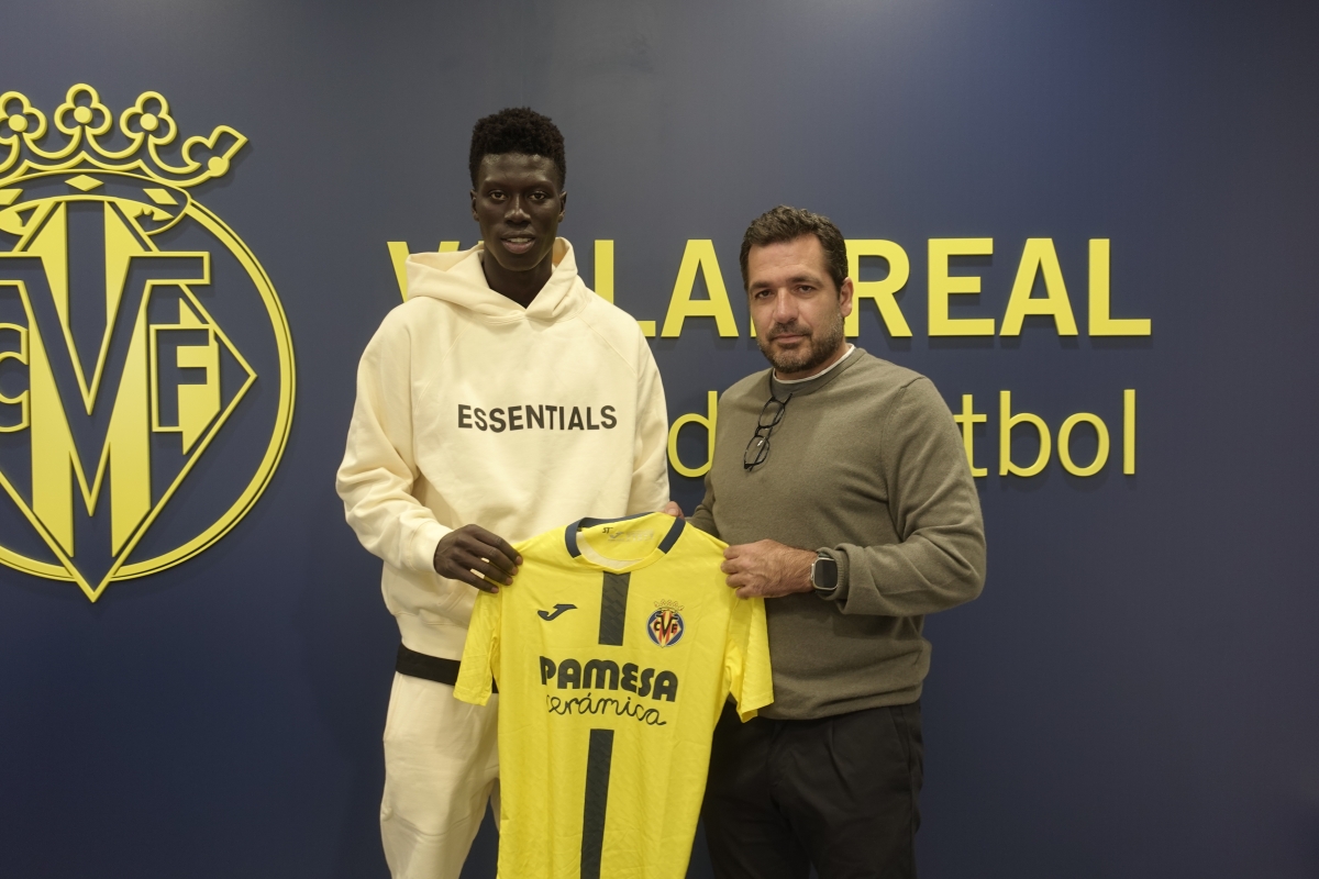El Villarreal amplía hasta 2030 el contrato del centrocampista del filial Alassane Diatta
