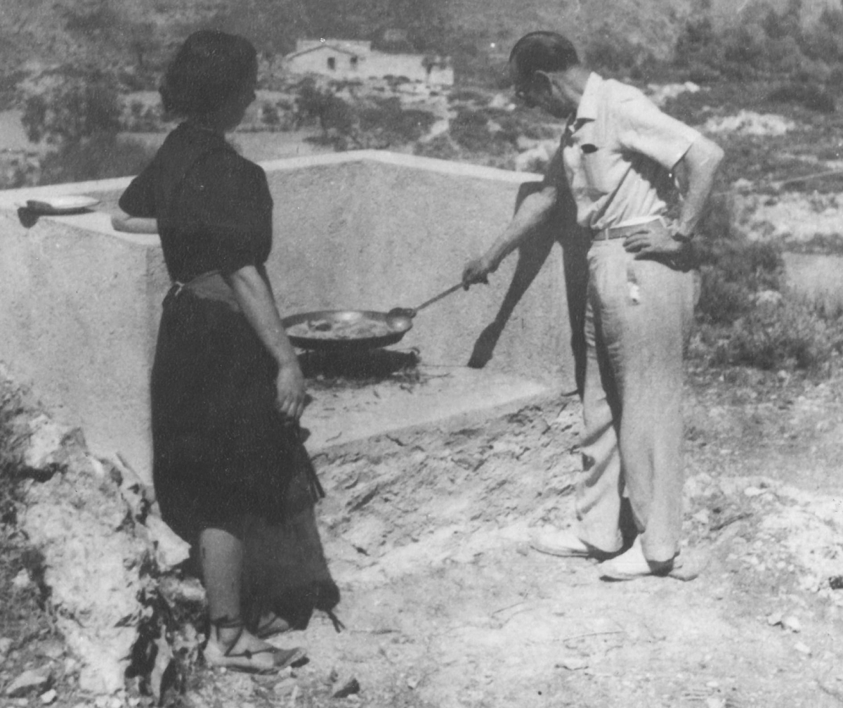 Óscar Esplá y Mª Victoria de Irízar en su casa de Benimantell - Fuente: Ayto. de Benimantell Óscar Esplá y Mª Victoria de Irízar en su casa de Benimantell