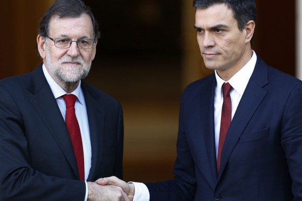 El PP ve reducida su ventaja sobre el PSOE, mientras sube Ciudadanos y baja Podemos