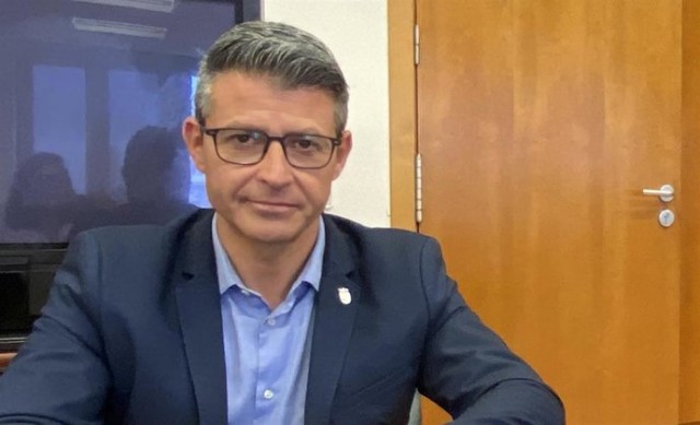 El alcalde de Almussafes carga contra Morant y los concejales se plantean abandonar el PSPV