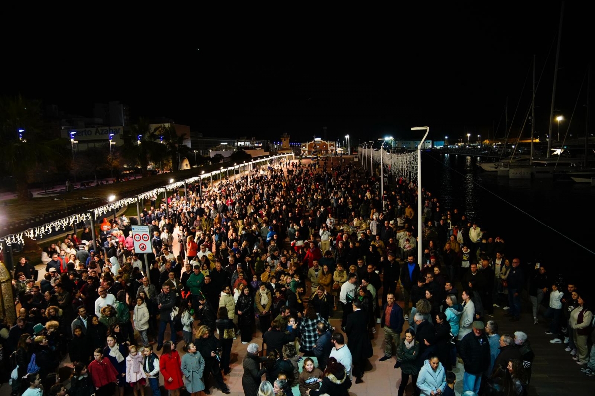 PortCastelló arranca la Navidad en un encendido de luces multitudinario con magia, música y tradición
